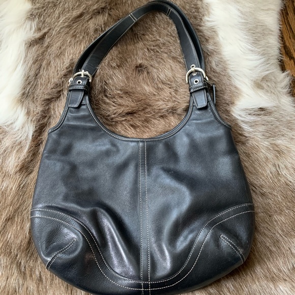 COACH GENUINE LEATHER PURSE